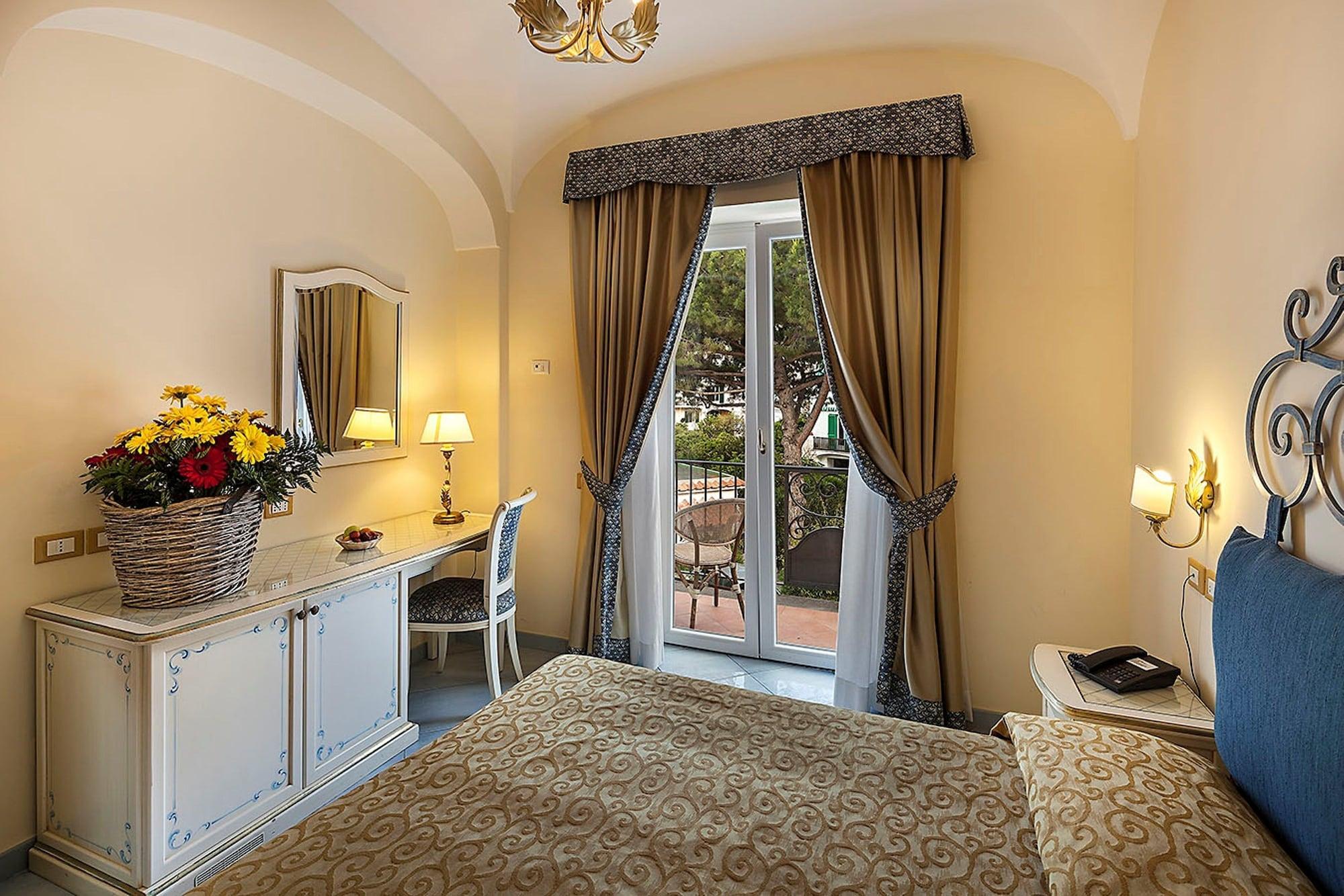 Hotel Nettuno Forio  Bagian luar foto